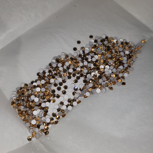 Wholesale Preciosa Flatback crystal No Hotfix - Lt Colorado Topaz