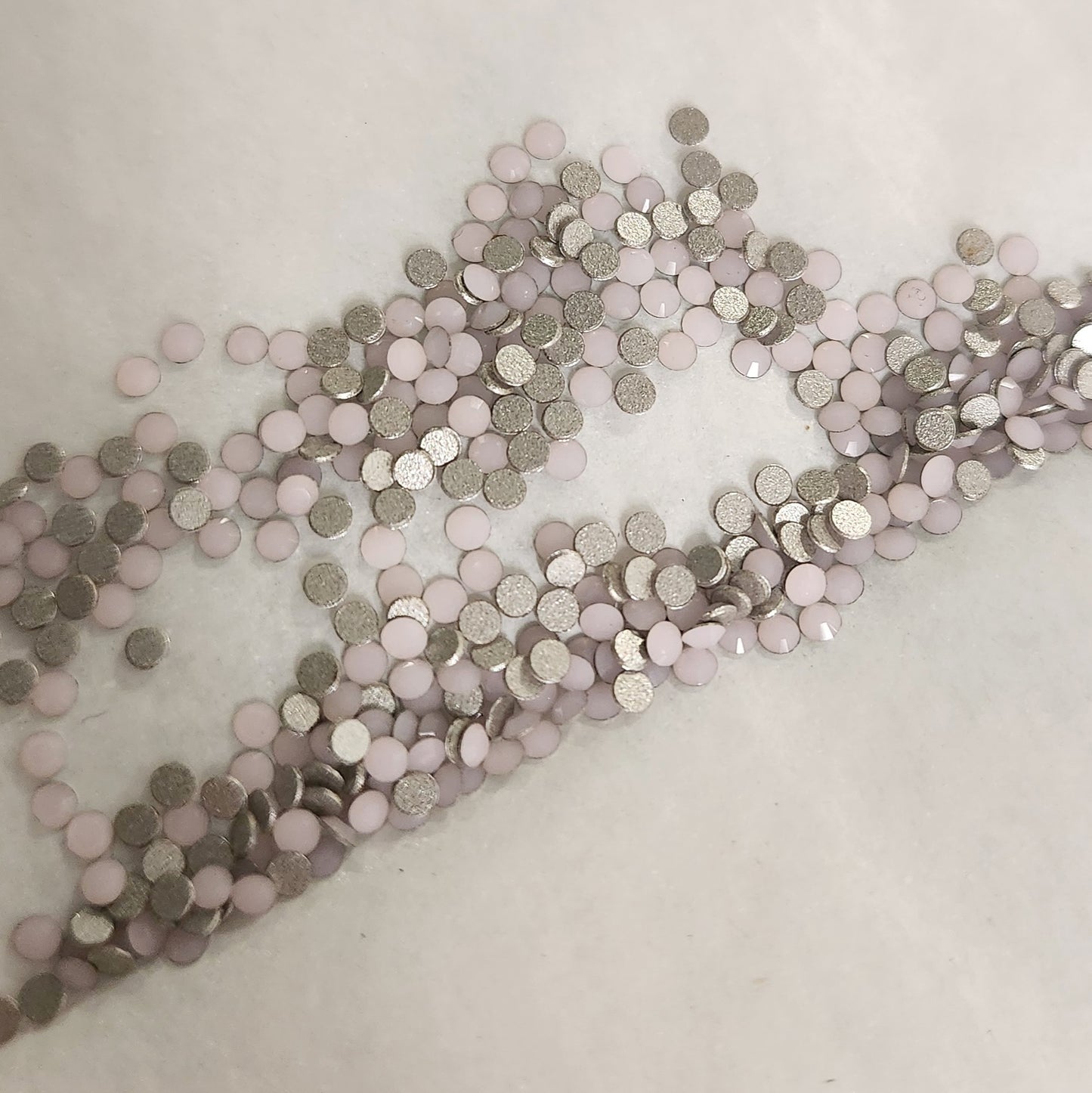 2058 SWAROVSKI Crystal Flatback No-Hotfix - Rose Alabaster