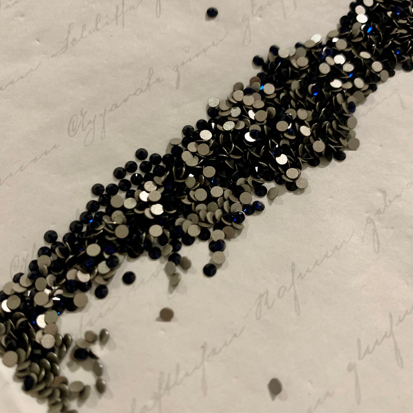 2058 SWAROVSKI Crystal Flatback No-Hotfix - Dark Indigo