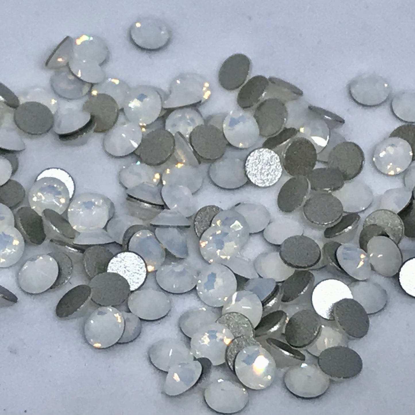 2058 & 2088 SWAROVSKI Crystal Flatback No-Hotfix - White Opal