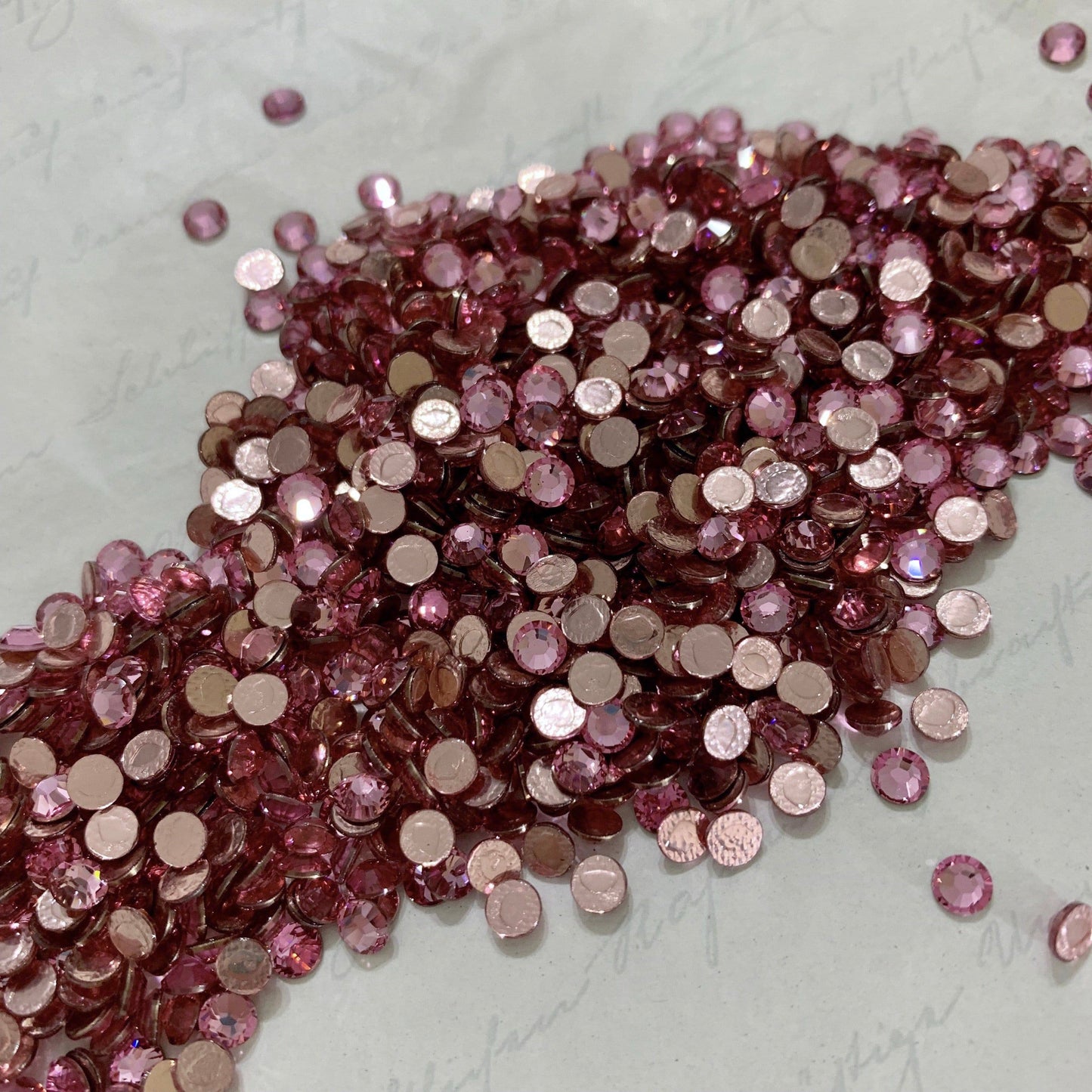 2038 SWAROVSKI Crystal Flatback Hotfix - Lt Rose