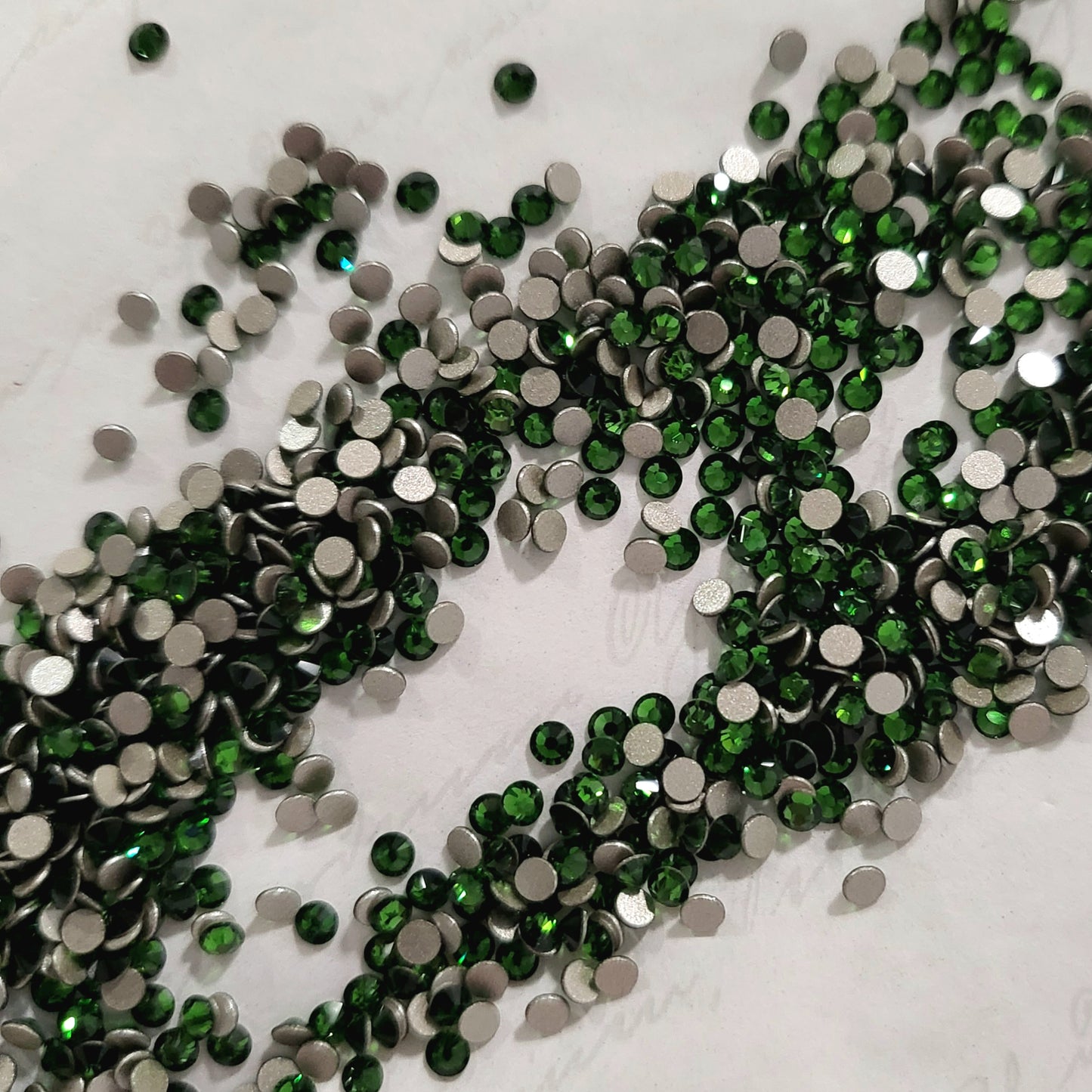 2058 & 2088 SWAROVSKI Crystal Flatback No-Hotfix - Fern Green