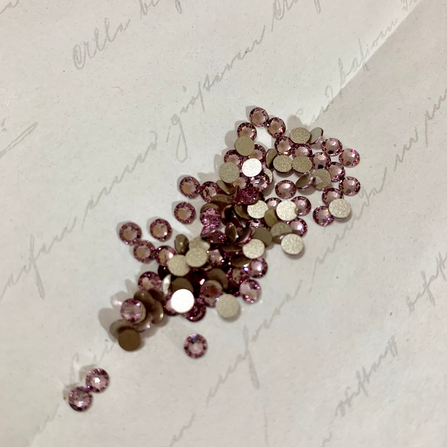 2058 & 2088 SWAROVSKI Crystal Flatback No-Hotfix - Lt Amethyst